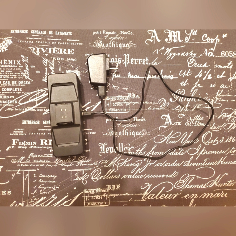 Xbox one and one S magnetic battery pack charging dock
